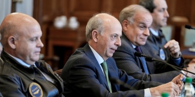 El ministro de Defensa Javier Garca afirm que en los prximos cinco aos no habr cambios en los retiros en las fuerzas armadas