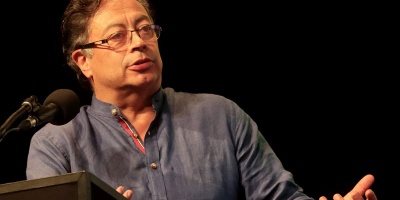 Petro: Todo mando militar deber impedir el mximo de masacres y asesinatos