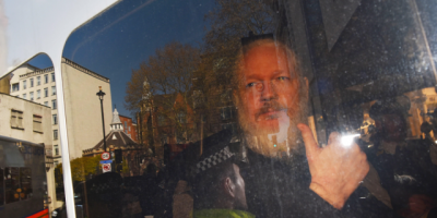 Denuncian a CIA por espiar a periodistas y abogados durante visitas a Assange
