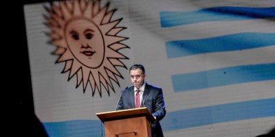 El intendente de Canelones, Yamand� Orsi, critic� la pol�tica econ�mica y social y los pasos dados en relaciones internacionales por el Ejecutivo