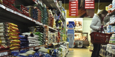 Trabajadores levantan ocupacin en supermercados y repetirn medidas la prxima semana