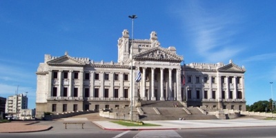 El Frente Amplio propuso que haya una mediaci�n del Parlamento en el conflicto por la transformaci�n educativa