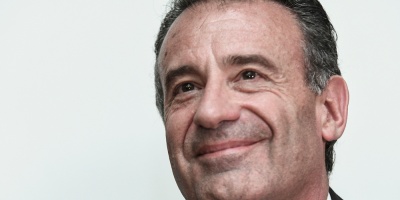 Salinas defendi� cambios a la normativa sobre presentaci�n de los cigarrillos