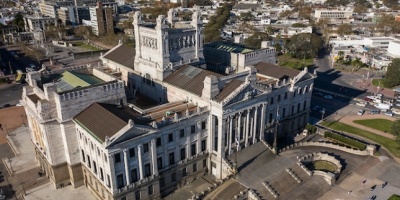 Ley Eutanasia: frenteamplistas y colorados critican a Manini ante eventual pedido de veto 