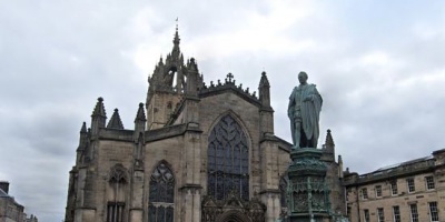 Despedida multitudinaria a Isabel II