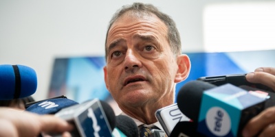 Manini R�os espera que los cambios en el decreto antitabaco, no afecten la postulaci�n del ministro Salinas, para presidir la OPS