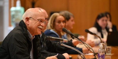 Miguel Fierro: De aprobarse el salario al presidente del Fondo de Solidaridad, 23 estudiante quedar�an sin becas