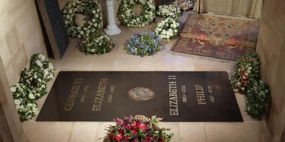 La Casa Real británica publica la primera fotografía de la lápida de Isabel II