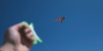 UTE advierte sobre remontar cometas cerca de redes el�ctricas