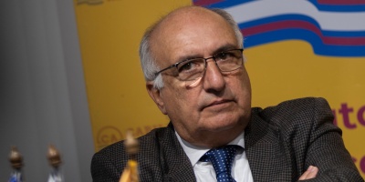 Domenech: �Salinas trat� de ser leal con presidencia y se inmol� como candidato a la direcci�n de la OPS�