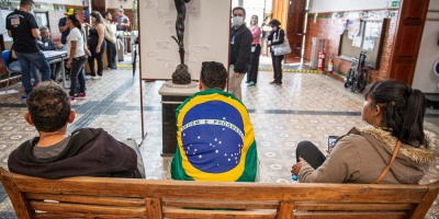 El gobernador reelecto de Minas Gerais, primero en dar su apoyo a Bolsonaro para la segunda vuelta en Brasil