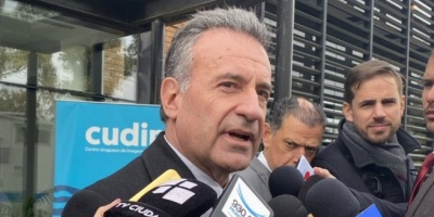 El ministro de Salud P�blica, Daniel Salinas, adelant� hoy que analiza renunciar a su cargo al frente de la cartera sanitaria