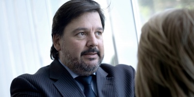 El ministro de Ambiente Adri�n Pe�a inform� que Uruguay recupera solo el 4% de los envases que se lanzan al mercado