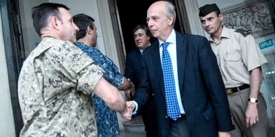 Las Fuerzas Armadas inician el reparto de alimentos