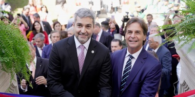 El presidente de Paraguay ratific� el inter�s de avanzar en la hidrov�a con Uruguay y de exportar celulosa por nuestro pa�s