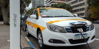 El 31 de octubre abrir�n las ofertas para nuevos taxis el�ctricos