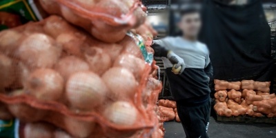 Estiman que el precio de la cebolla comenzar� a bajar ante el inicio de la cosecha