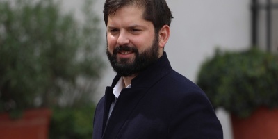 Boric insta a los extranjeros que residen de forma ilegal en Chile a "regularizarse o irse"