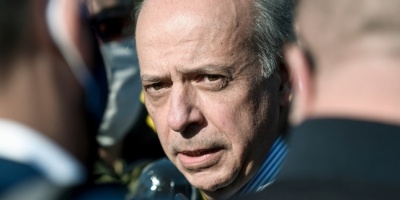 El ministro de Defensa Nacional respondi� a las cr�ticas surgidas en el �mbito del Centro Militar