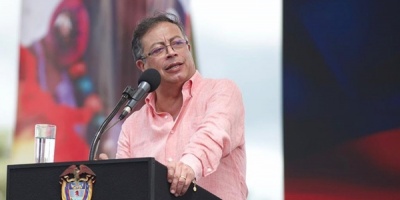 La aprobaci�n de Petro cae en 10 puntos tras dos meses como presidente de Colombia