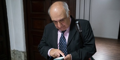 El senador de Cabildo Abierto, Guillermo Domenech, se opone al proyecto de ley de participaci�n pol�tica de hombres y mujeres (50-50) 