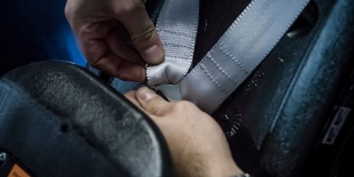 Punto de chequeo e instalaci�n del Sistema de Retenci�n Infantil, en la explanada de la intendencia de Montevideo