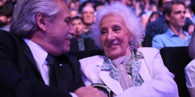 Argentina conmemora el 45 aniversario del nacimiento de la asociaci�n Abuelas de Plaza de Mayo