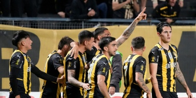 Pe�arol y sus dudas derrotan por la m�nima a la Luz