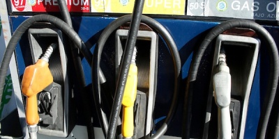 Gobierno mantiene precio de los combustibles pese a suba internacional