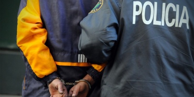 La Polic�a detuvo a seis personas durante un allanamiento en el departamento de Canelones