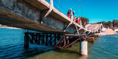 Colocaron la cuarta viga en el Puente 2 de La Barra