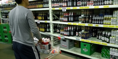 Sindicato de la bebida no carga camiones distribuidores con cerveza importada