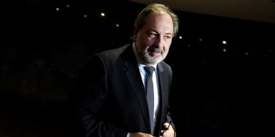 Qued� conformada la comisi�n preinvestigadora sobre el senador Charles Carrera