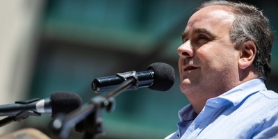 L�pez: "Creemos que hay que buscar alternativas donde el Estado regule el juego"