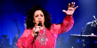 Muri la cantante brasilea Gal Costa