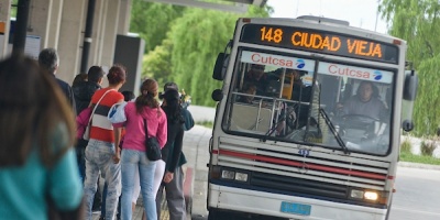 Edil colorado sube la apuesta y propone ampliar a cantantes la decisi�n de Cosse en los �mnibus