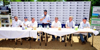 Lacalle en Bella Uni�n sobre el az�car: "hubo gente que dio manija (...) sin embargo se registr� una zafra r�cord"