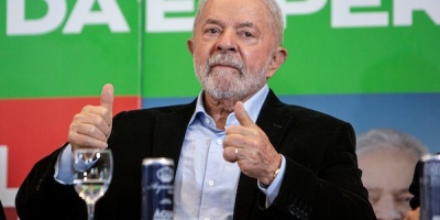 Lula visita Portugal e insta a los inmigrantes brasile�os a volver a su pa�s "pronto, pronto"