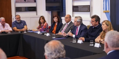 El Gobierno de Argentina pacta con sindicatos una subida del salario m�nimo de un 20%