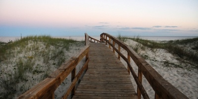 Contin�an los trabajos de acondicionamiento de playas en Parque del Plata, realizados por personas privadas de libertad