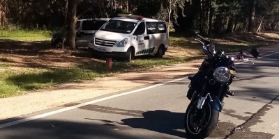 Muri� un hombre de 57 a�os tras impactar con una camioneta en Ruta 12