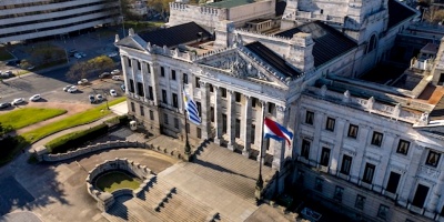 El senador del Frente Amplio Mario Bergara dijo que escandaliza lo que ocurre con este caso, por la erosi�n que genera sobre la calidad democr�tica del pa�s