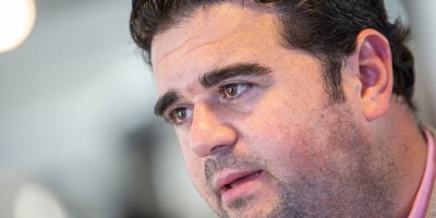 Olivera apoya la propuesta de aumentar al 40% el descuento en las naftas