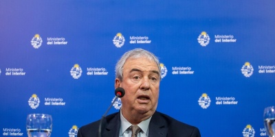 MInisterio del Interior sancion� a una funcionaria por ingresar a la ficha del senador Carrera