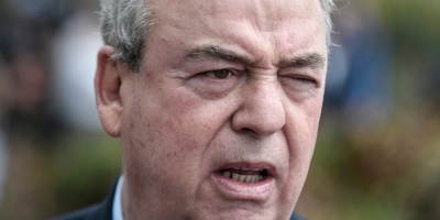 La renuncia enaltece al ex n�mero dos de la Polic�a, seg�n Heber