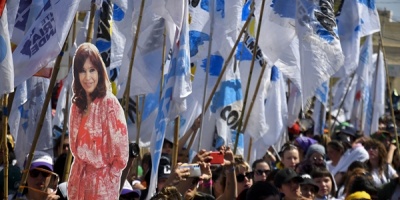 L�deres latinoamericanos condenan la sentencia contra Cristina Fern�ndez y le expresan su apoyo