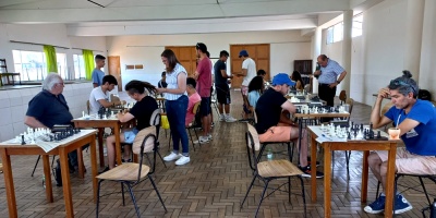 Ana Sandes promueve el ajedrez en Artigas y destaca los valores que trasmite el juego ciencia