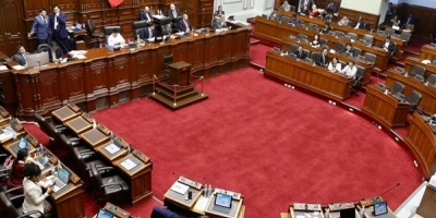 El Congreso de Per� consultar� a expertos sobre la posibilidad de que su presidente sustituya a Boluarte