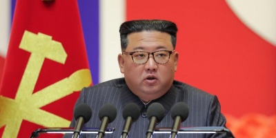 Kim Jong se�ala "la importancia y la necesidad" de producir armas t�cticas nucleares