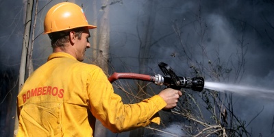 Bomberos alerta por posible a�o r�cord de incendios